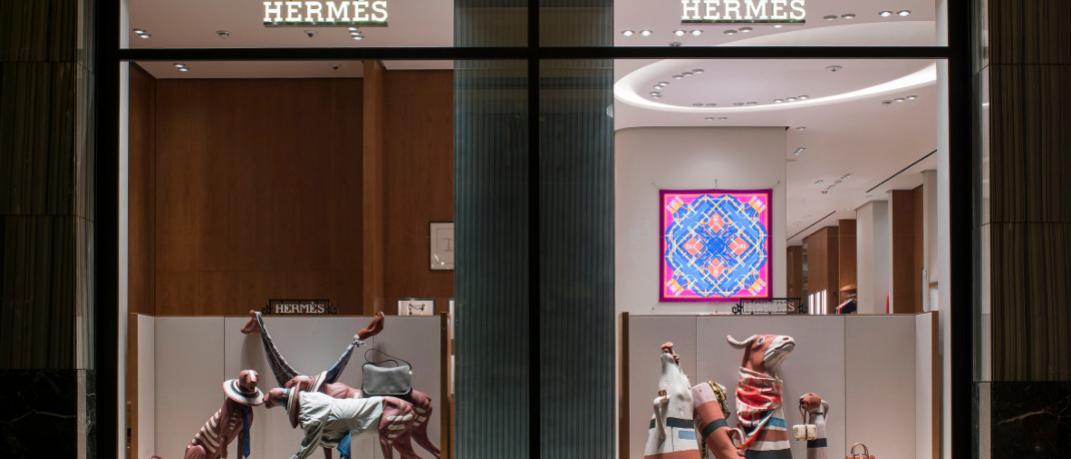 Hermès: Το ανακαινισμένο κατάστημα στη Βουκουρεστίου είναι ο ναός της τέχνης και της μόδας | 0 bovary.gr