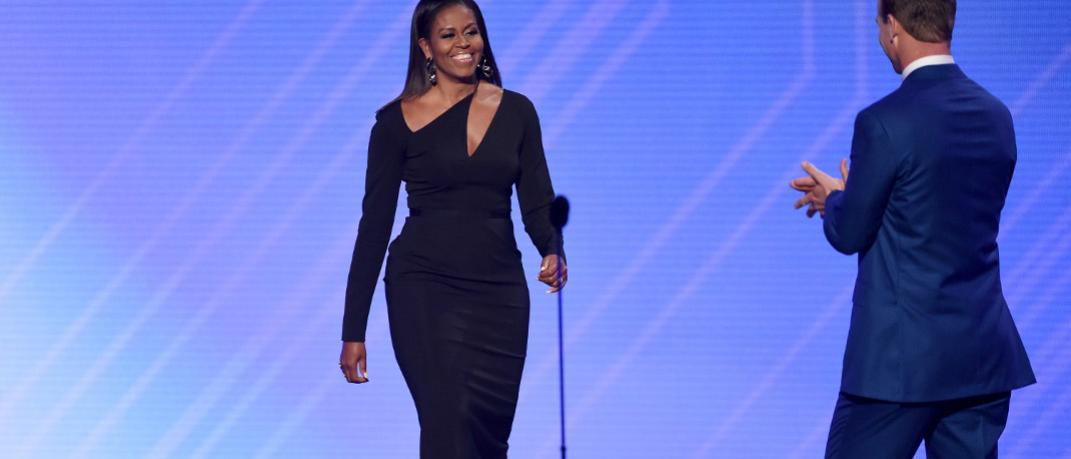 Γιατί όλοι μιλάνε γι' αυτό το μαύρο φόρεμα της Μισέλ Ομπάμα; | 0 bovary.gr