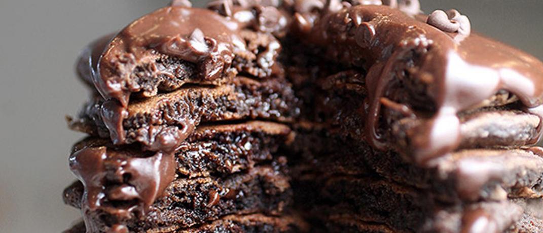 Συνταγή: Σοκολατένια pancakes σκέτη κόλαση | 0 bovary.gr