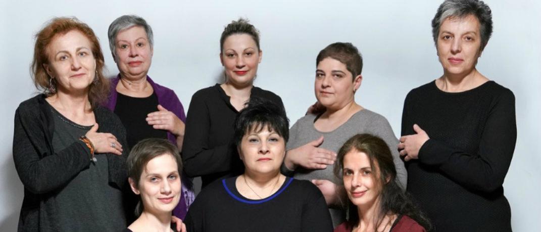 «Παρ' όλα αυτά»: Εννέα γυναίκες σε μια παράσταση-μαρτυρία για τον καρκίνο | 0 bovary.gr
