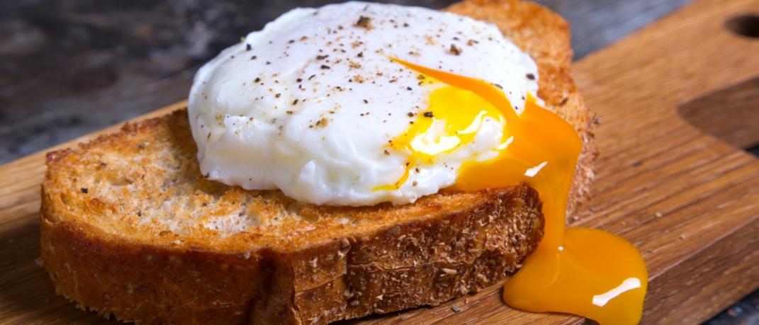 Aυγό ποσέ. Φωτογραφία: Shutterstock/Tatiana Didenko