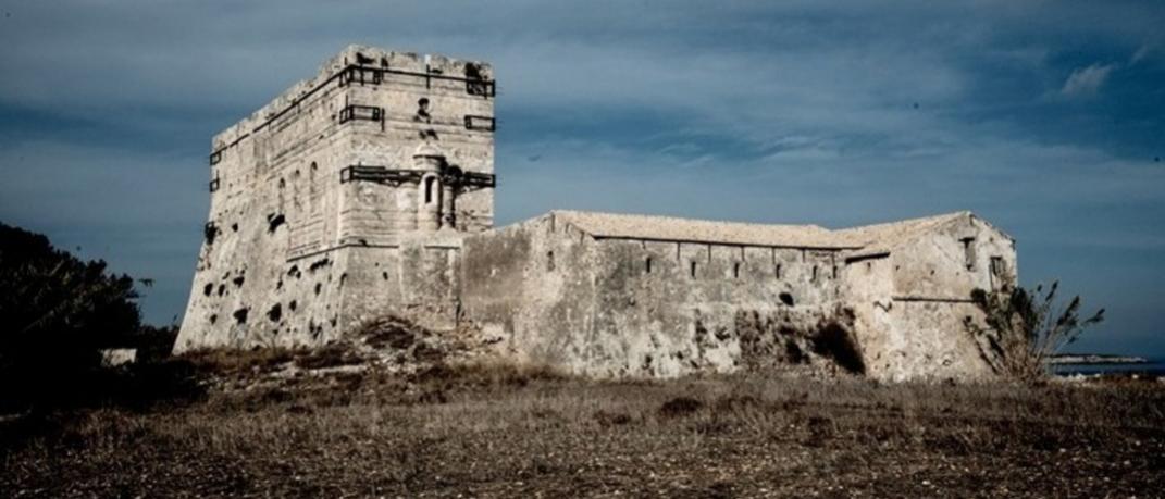 «Ο τελευταίος μοναχός των Στροφάδων. Αναφορά από ένα άγνωστο νησί του Ιονίου» | 0 bovary.gr