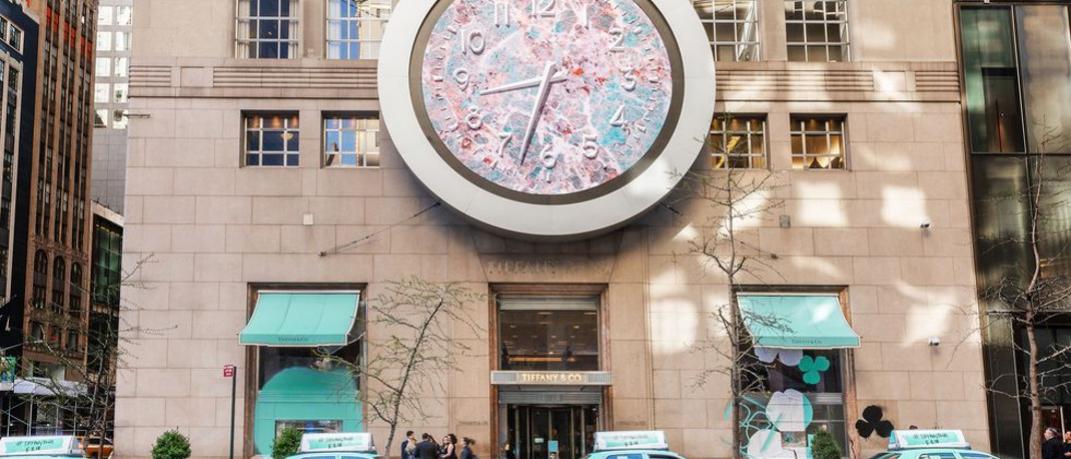 Το Tiffany & Co. μεταμορφώνει με χρώμα τη Νέα Υόρκη -Η αλλαγή για τη νέα σειρά κοσμημάτων | 0 bovary.gr