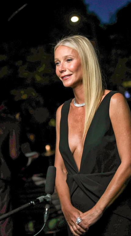 Η Γκουίνεθ Πάλτροου με κομψό φόρεμα της Σίλιας Κριθαριώτη αποπνέει χολιγουντιανό glamour 