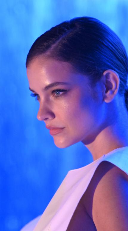 Plasma-Gen: Η μη ενέσιμη θεραπεία που χρειάζεστε για λάμψη πριν τις γιορτές -Τη δοκιμάσαμε στον Δρ. Στέλιο Αγγελίδη