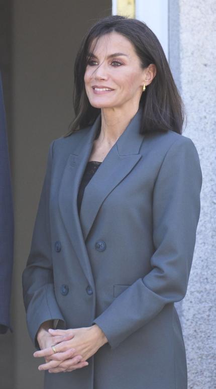 Το μανικιούρ της βασίλισσας Λετίθια