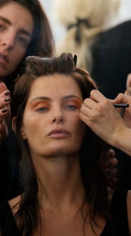 Μοντέλο που βάφεται 