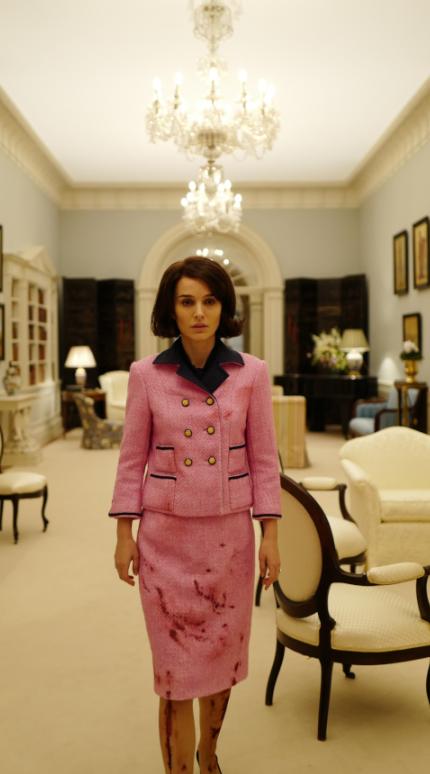 Η Νάταλι Πόρτμαν ως Τζάκι Κένεντι 