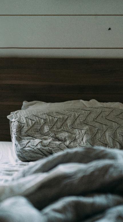 Στρωμένο κρεβάτι/Φωτογραφία Unsplash 