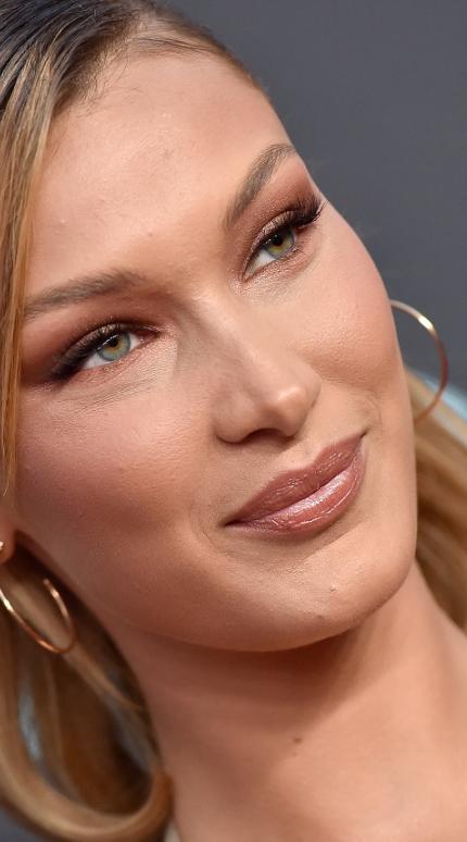 Η Μπέλα Χαντίντ στα βραβεία MTV/Φωτογραφία Getty Images