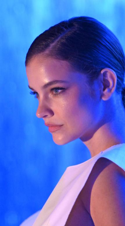 Plasma-Gen: Η μη ενέσιμη θεραπεία που χρειάζεστε για λάμψη πριν τις γιορτές -Τη δοκιμάσαμε στον Δρ. Στέλιο Αγγελίδη