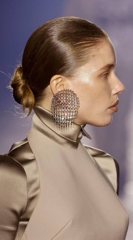 Επίδειξη μόδας Mugler, SS 2025