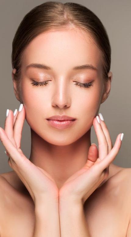 Γιατί η μάσκαρα φεύγει από τη μόδα