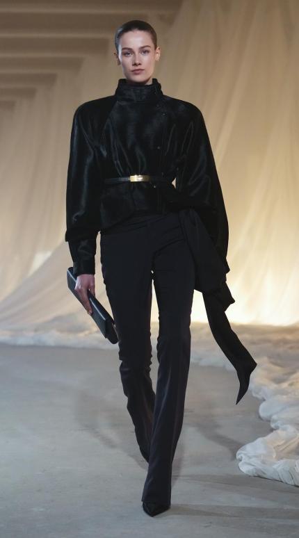 Μοντέλο από το show Balmain Fall / Winter 2026 / 2027