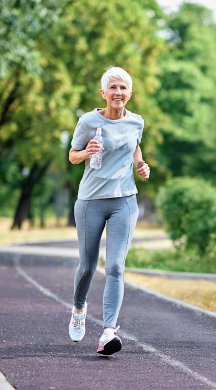 Ούτε τρέξιμο ούτε ποδήλατο: Η καλύτερη άσκηση για να αυξήσετε τη ροή του αίματος και να ενισχύσετε την καρδιά