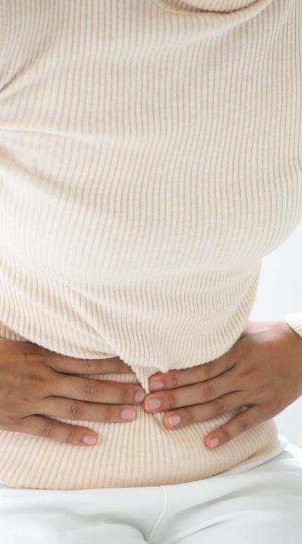 Σύνδρομο ευερέθιστου εντέρου: Γιατί επηρεάζει περισσότερο τις γυναίκες -Ο γαστρεντερολόγος Γεώργιος Κατσώρας εξηγεί