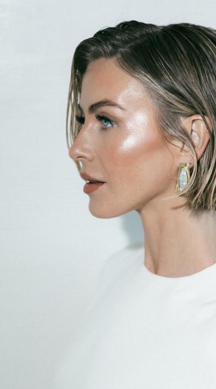 Η Julianne Hough Φωτογραφία/ Instagram: @juleshough