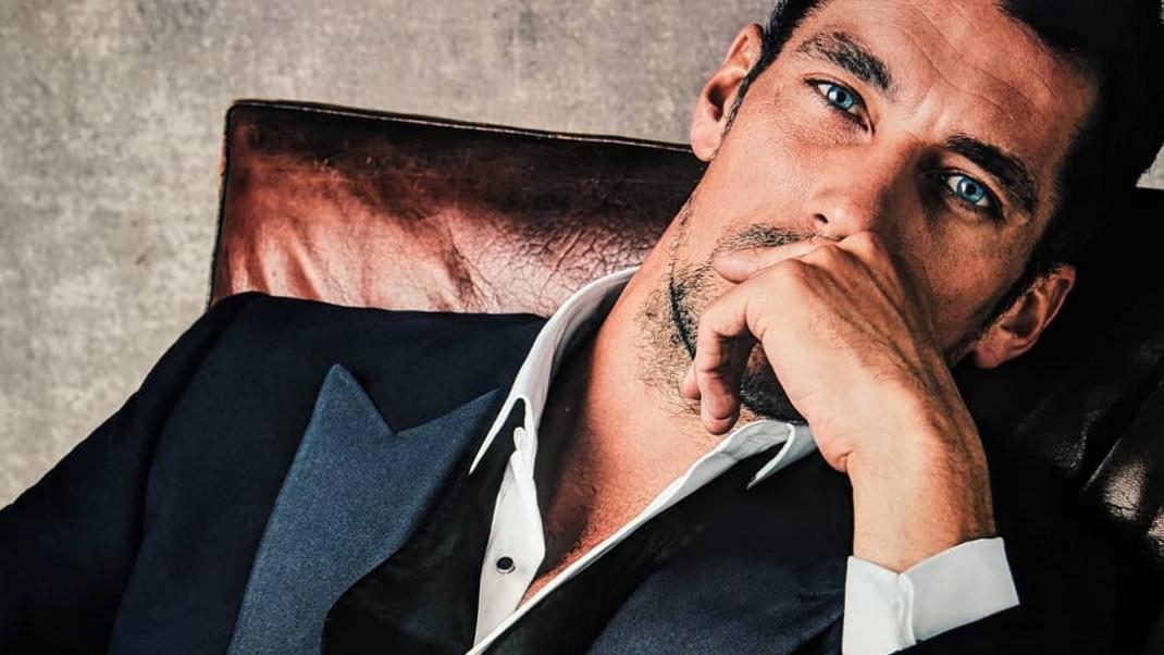 Ο David Gandy με κοστούμι