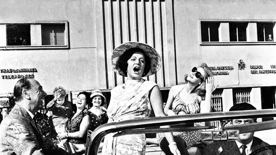 Η Ρένα Βλαχοπούλου στην ταινία «Κορίτσια για Φίλημα» (1965)