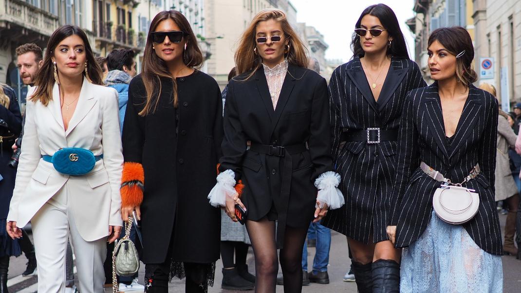 5 γυναίκες στο δρόμο 