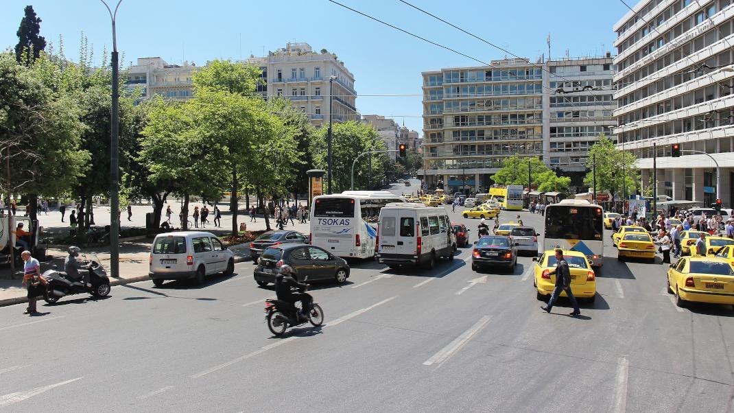 Αυτοκίνητα στο δρόμο