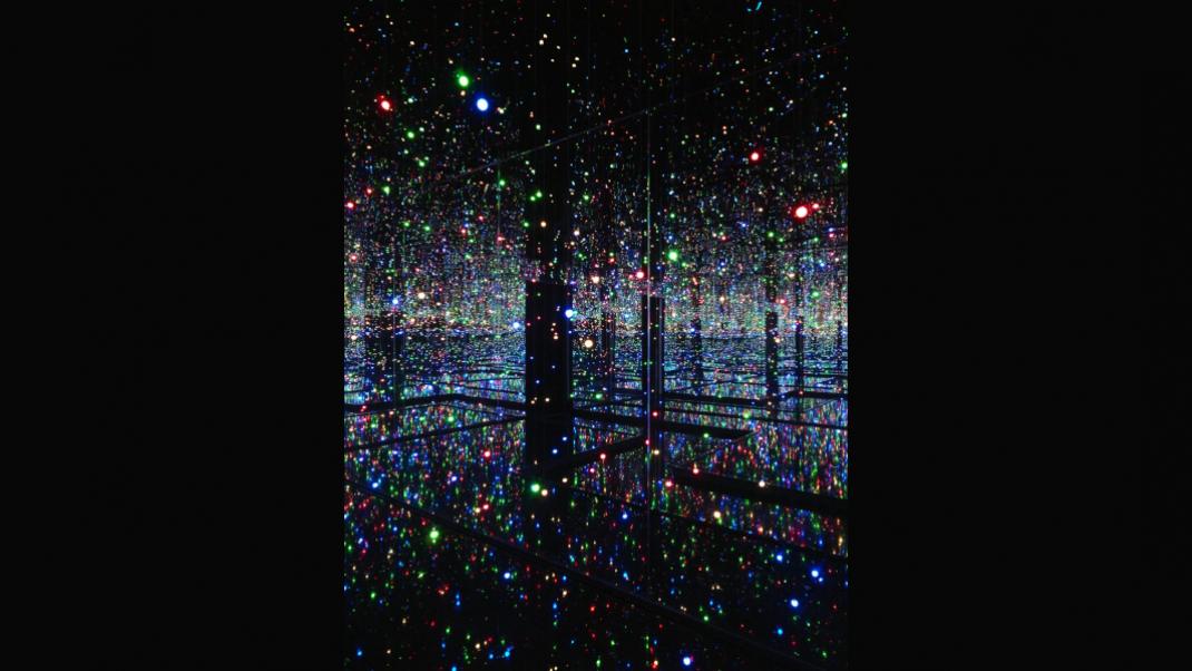 Installation Infinity Mirrored Room Kusama