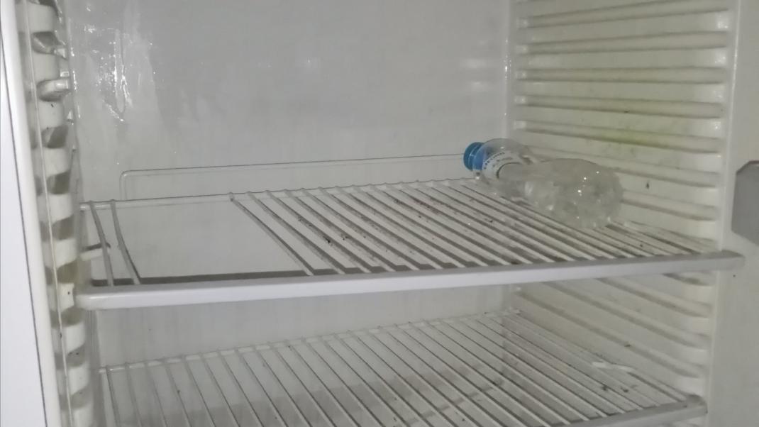 Το άδειο ψυγείο 