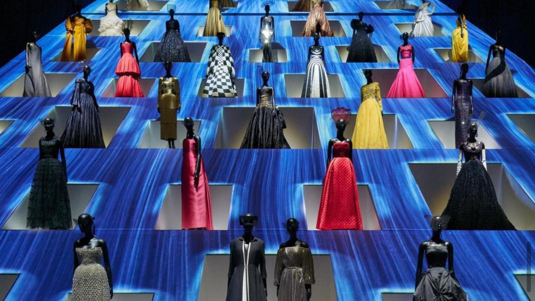 Η θρυλική έκθεση «Christian Dior: Designer of Dreams» στο Τόκυο