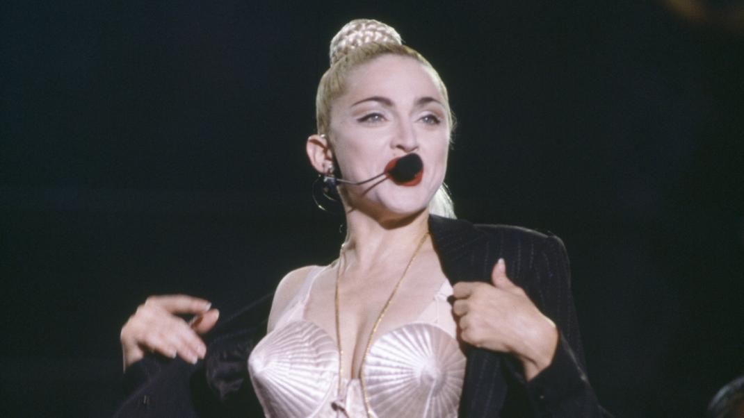 Πώς το κωνικό σουτιέν της Μαντόνα έγινε ένα από τα πιο εμβληματικά κομμάτια στην ιστορία της σύγχρονης μόδας