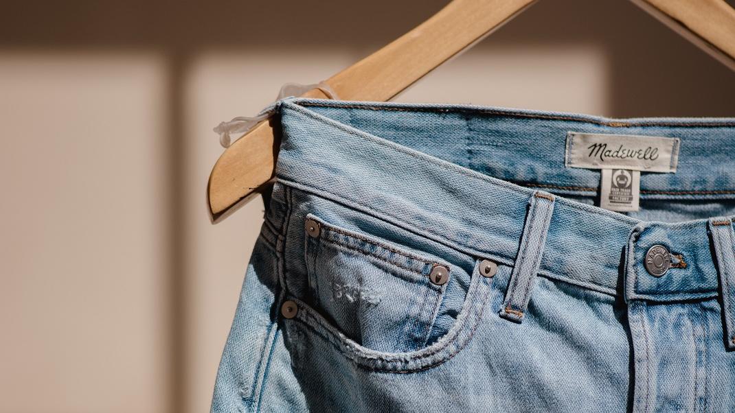 Πόσο συχνά πρέπει να πλένετε τα τζιν παντελόνια