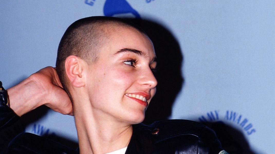 Η ιστορία πίσω από την εμφάνιση της Sinéad O'Connor στο SNL