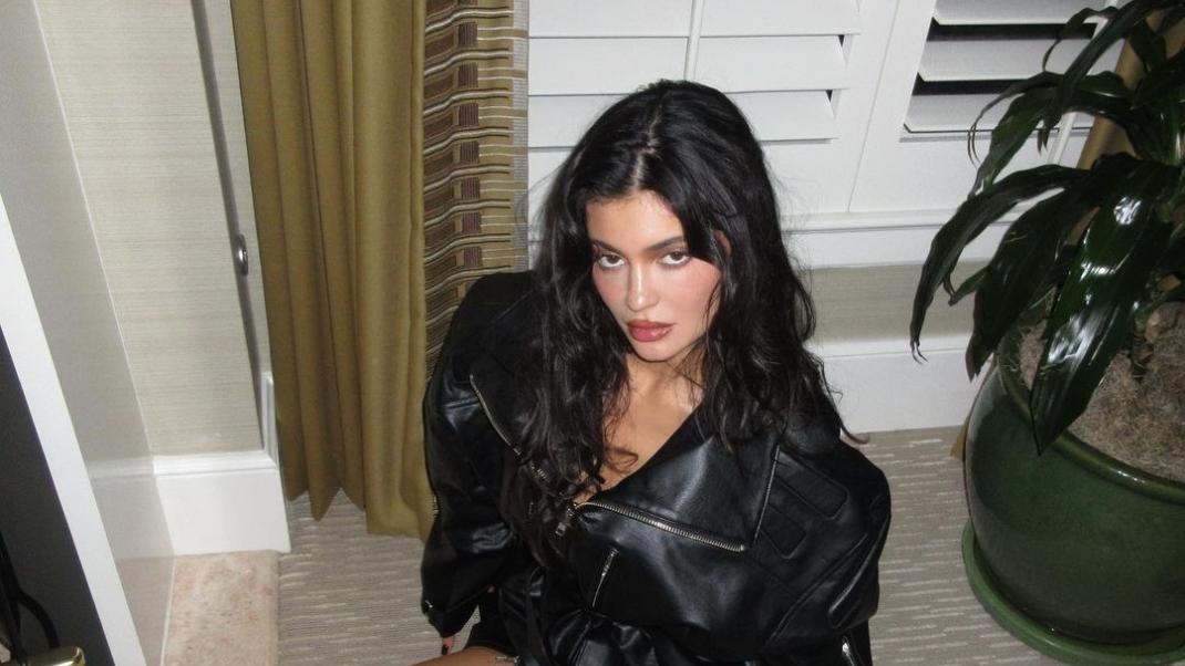 H Kylie Jenner σχεδιάζει το δικό της brand ρούχων 