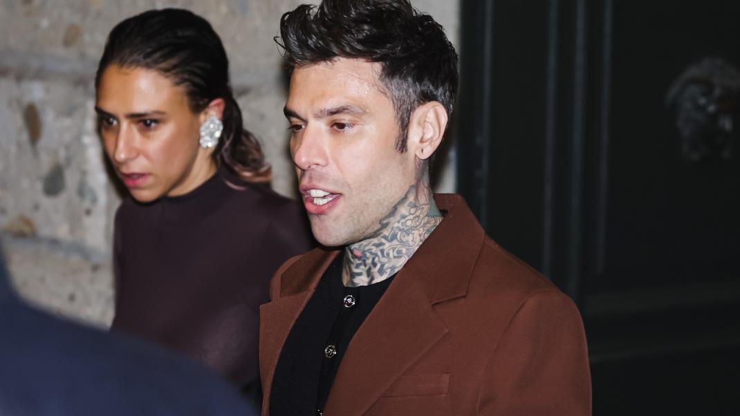 ο Fedez στο show του οίκου Versace