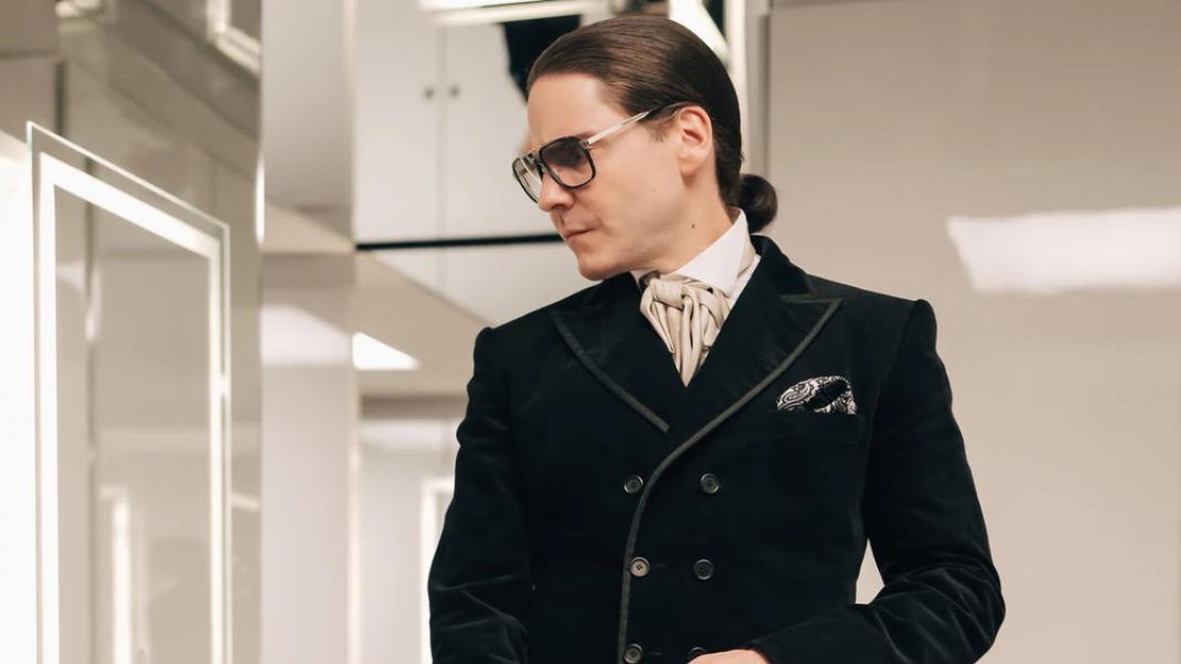 Το trailer για τη σειρά «Becoming Karl Lagerfeld»