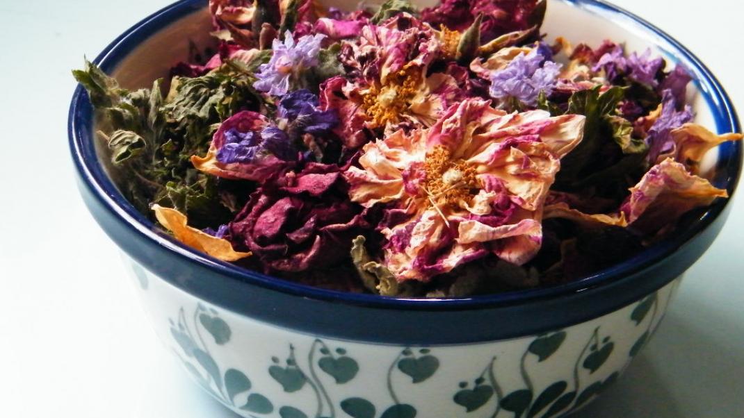  Μεθυστικό άρωμα λουλουδιών στο σπίτι -Φτιάξ' το μόνη σου | 0 bovary.gr