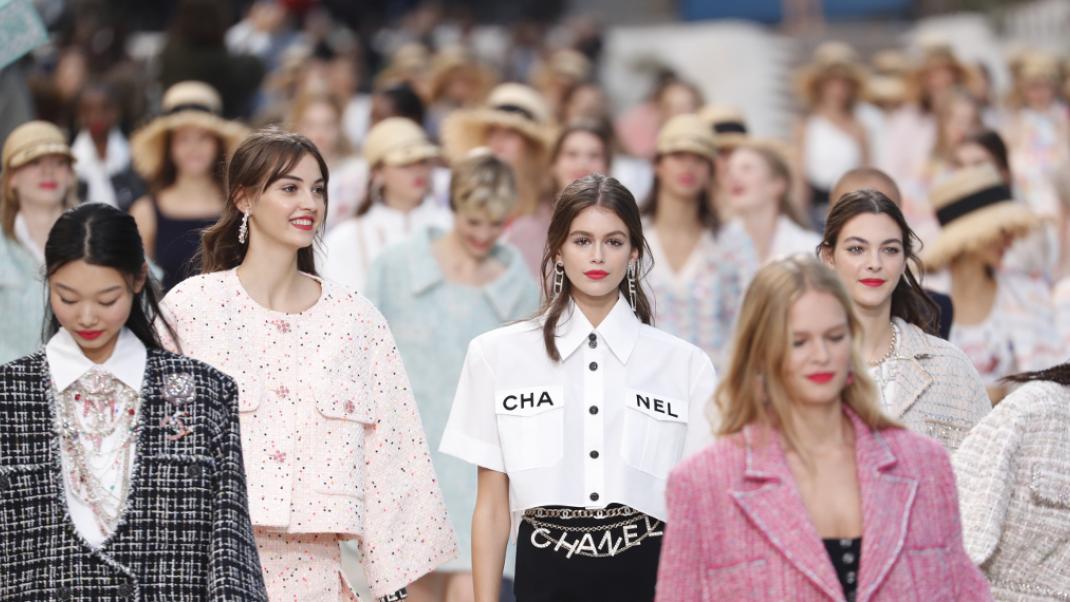 Chanel catwalk/Shutterstock.com