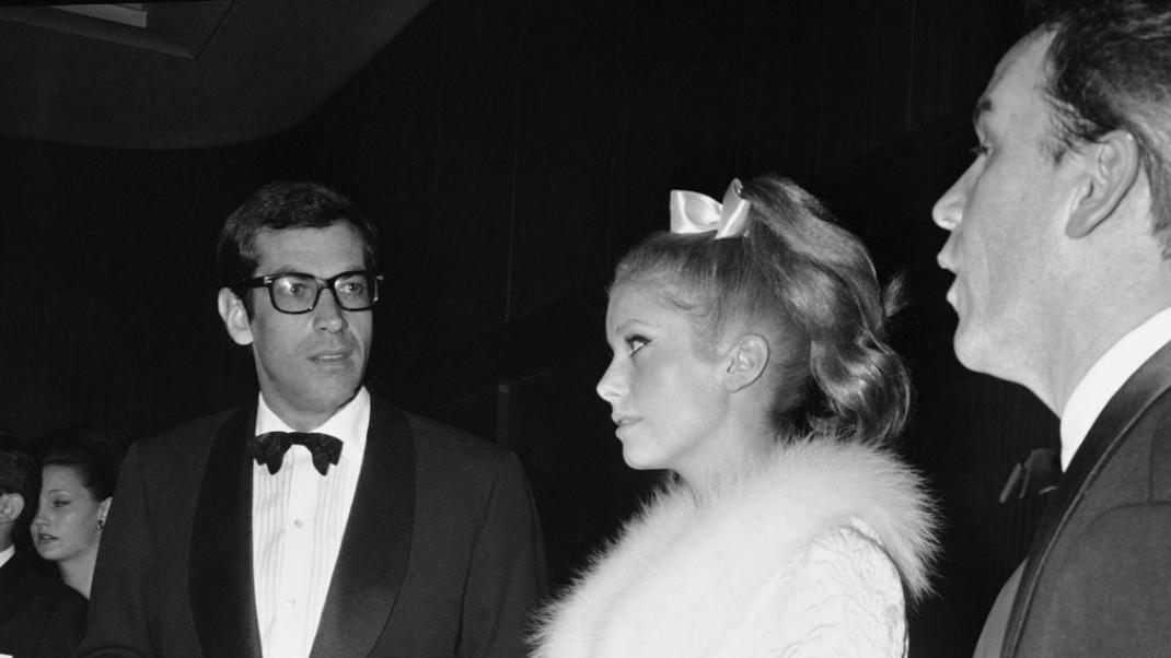 Ο σκηνοθέτης Roger Vadim και η ηθοποιός Catherine Deneuve στο Παρίσι /AP