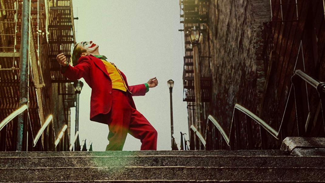Αποδομώντας τον Joker: Δύο αντίθετες απόψεις για την πιο αμφιλεγόμενη ταινία της σεζόν | 0 bovary.gr