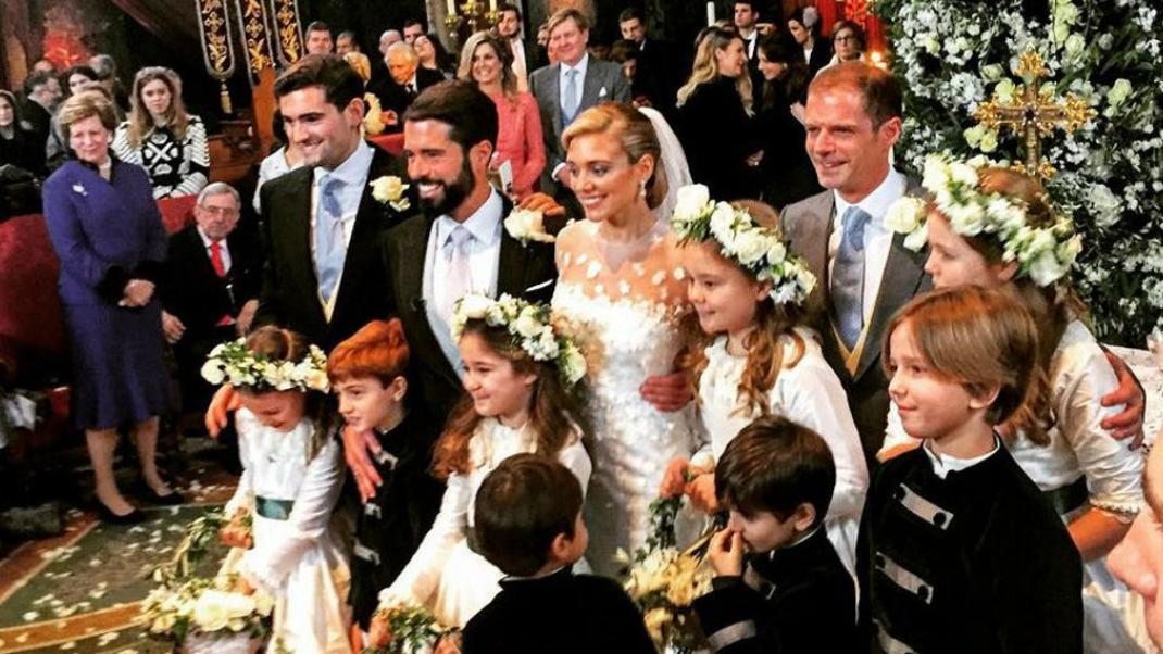 Παντρεύτηκαν με θρησκευτικό γάμο Φίλιππος Λαιμός και Μαριάννα Γουλανδρή  [εικόνες και video] | 0 bovary.gr