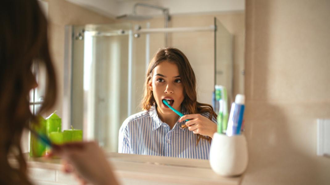 Τι πρέπει να κάνεις με την οδοντόβουρτσά σου αν ήσουν πρόσφατα άρρωστη | 0 bovary.gr