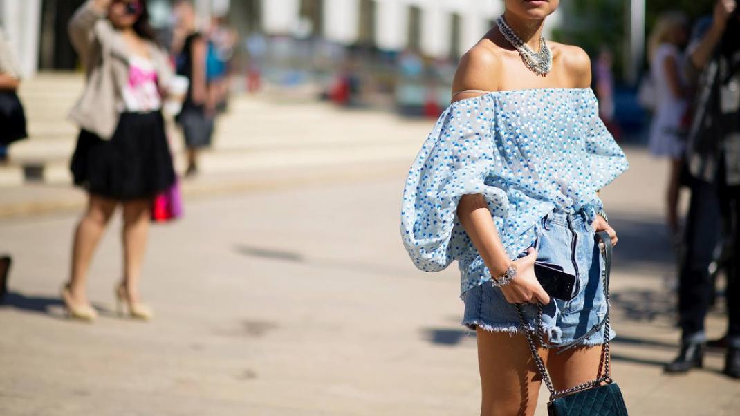 Αν σου άρεσαν τα off the shoulder ρούχα αυτό το trend θα το λατρέψεις  | 0 bovary.gr