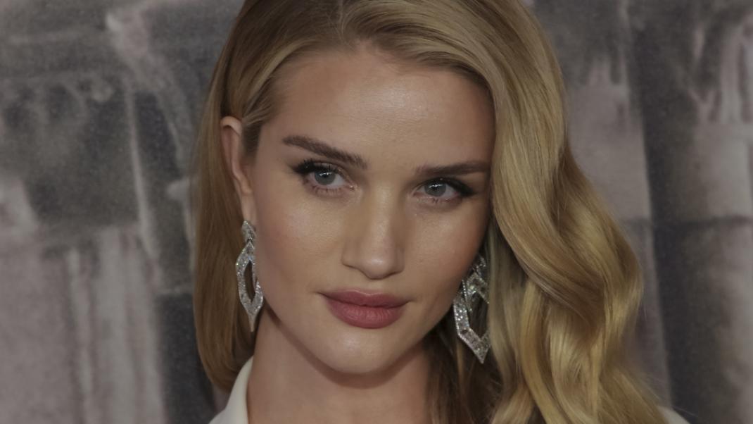 Η Rosie Huntington-Whiteley, Φωτογραφία: Brent N. Clarke/Invision/AP