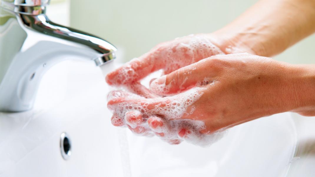 Το μεγάλο λάθος που κάνεις με το πλύσιμο των χεριών σου  | 0 bovary.gr