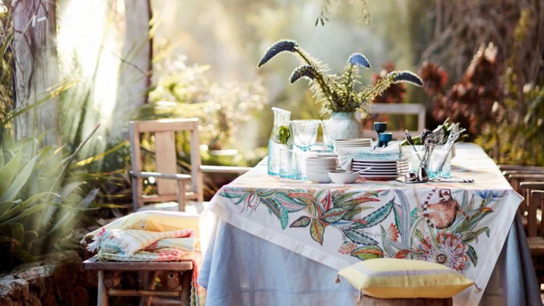 Στρώσε το πιο καλοκαιρινό τραπέζι στον κήπο ή στην βεράντα σου -11 ιδέες  | 0 bovary.gr