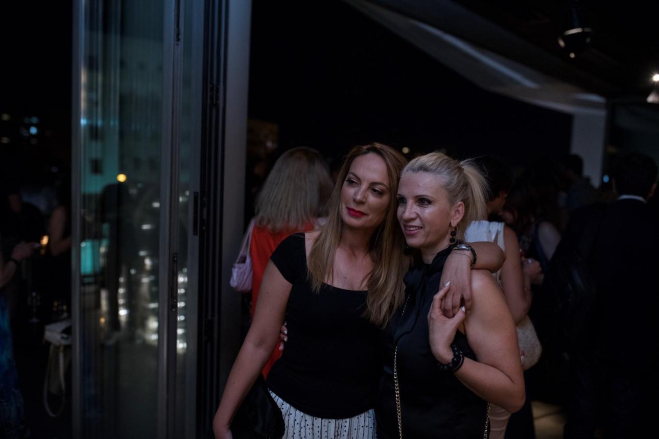 Η Νάντια Δεμίρη Commercial Director της FOX Networks Group με την σχεδιάστρια Όλγα Καραβερβέρη