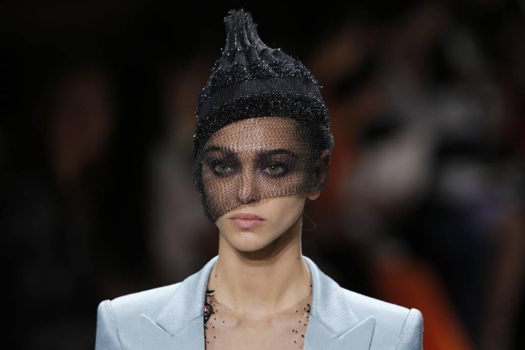 apimages /Giorgio Armani Haute Couture Fall/Winter 2017/2018
