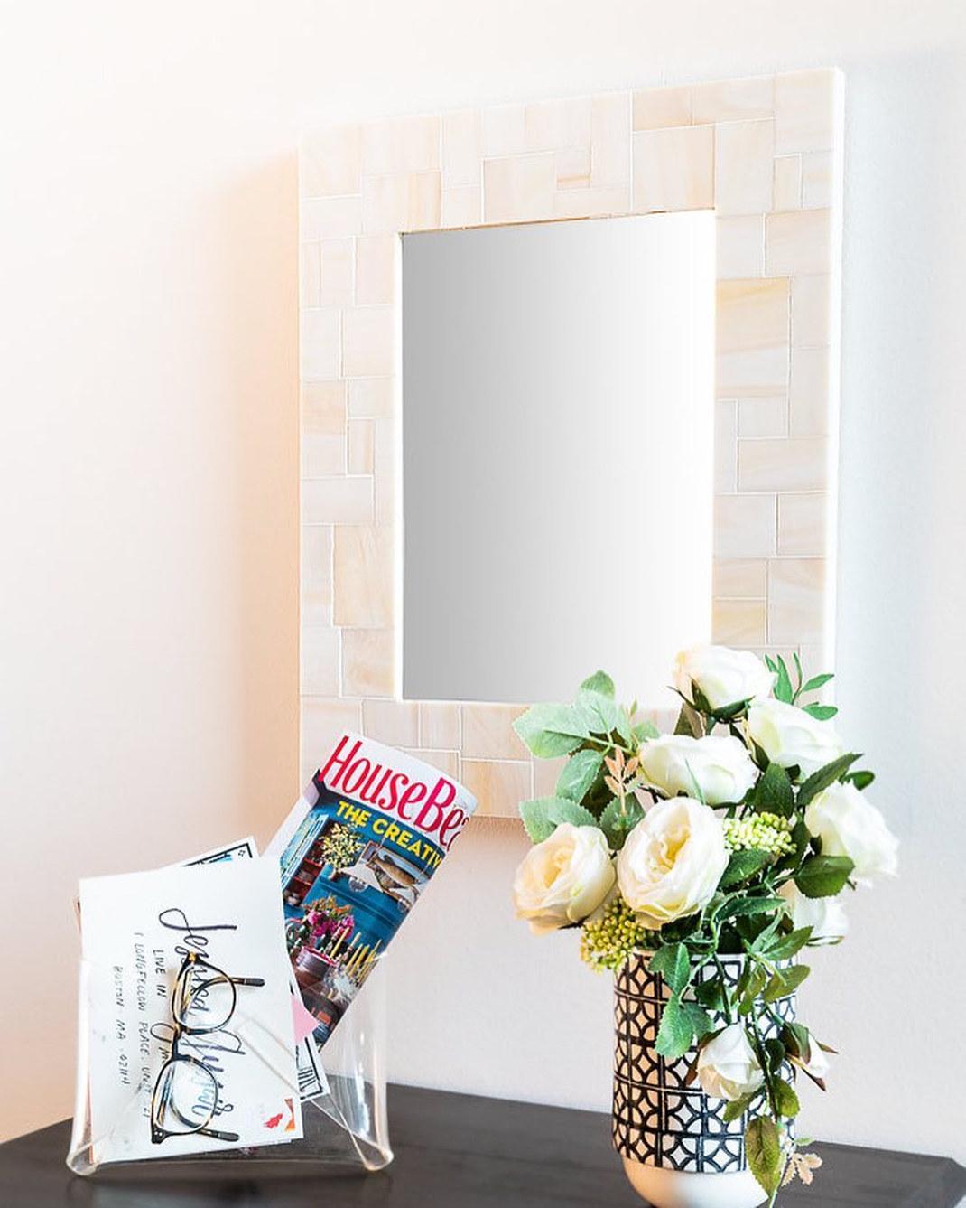 liveinmosaics/ Instagram