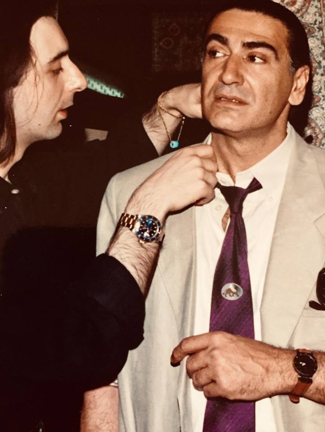 Ο Κωνσταντίνος Κασπίρης και ο Γιώργος Βογιατζής στα γυρίσματα του σήριαλ «Η αγάπη της γάτας», 1991  