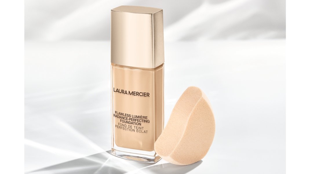 Flawless Lumière Radiance–Perfecting Foundation