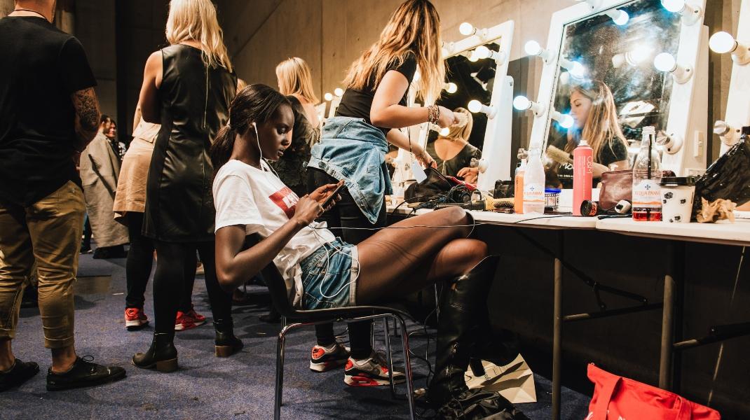 Backstage Makeup/Photo by Flaunter.com on Unsplash